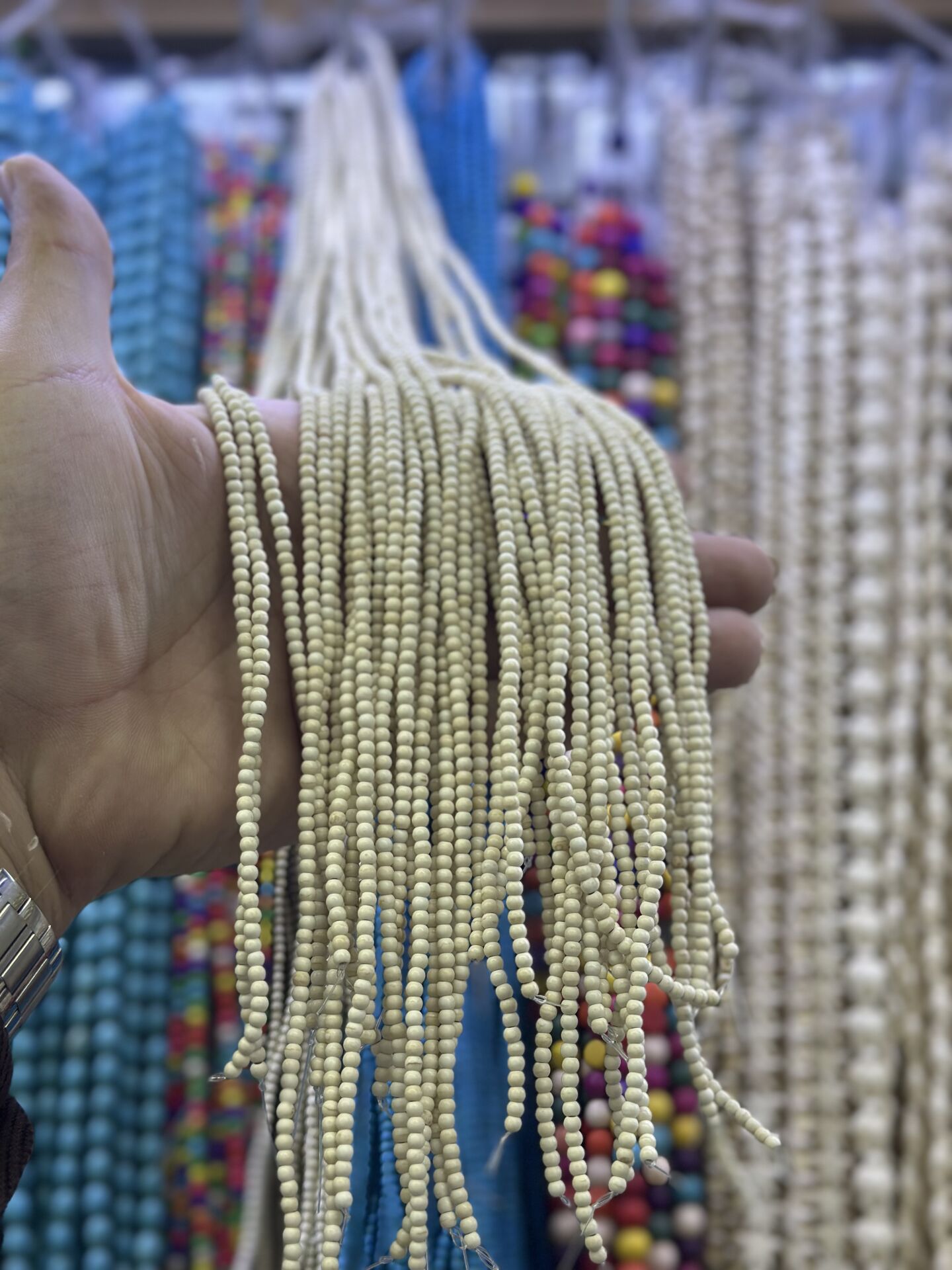 3mm krem firuze taşı dizide 160-170 adet