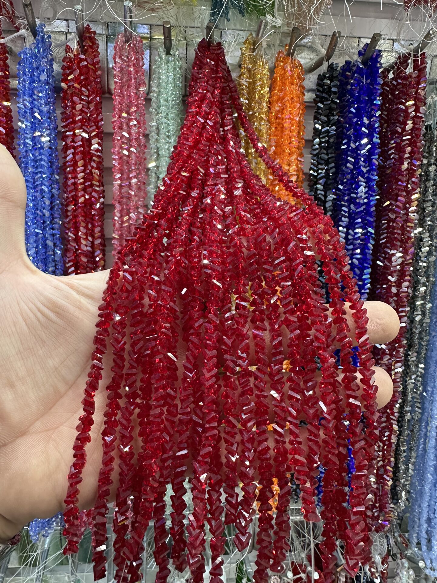 ÜÇGEN KRİSTAL 1 DİZİ 60 - 65 ADET