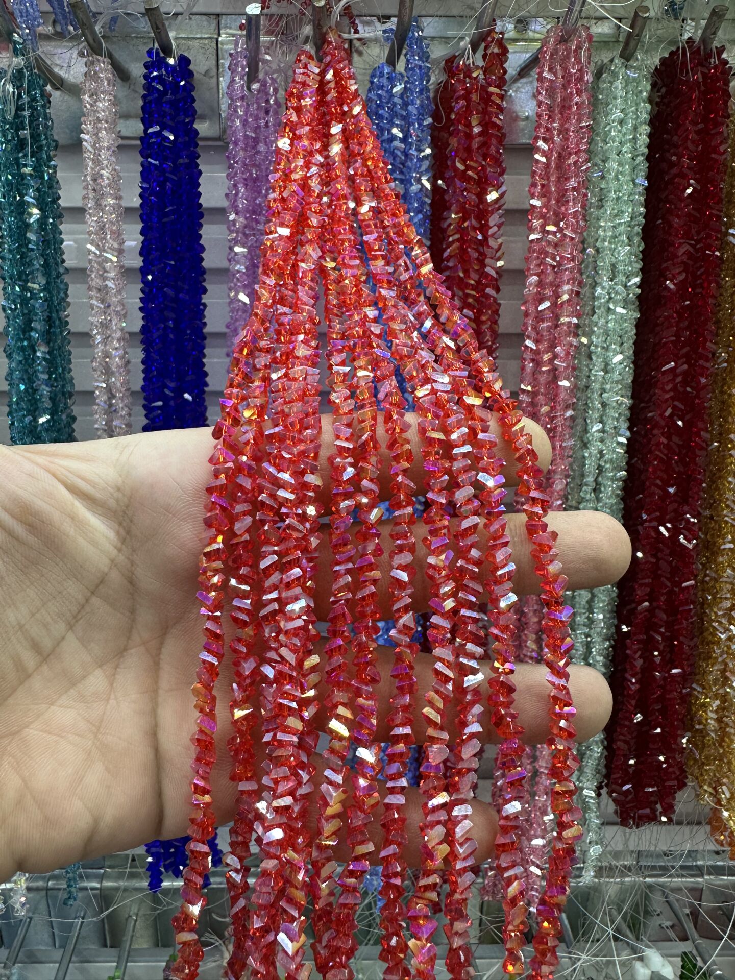 ÜÇGEN KRİSTAL 1 DİZİ 60 - 65 ADET