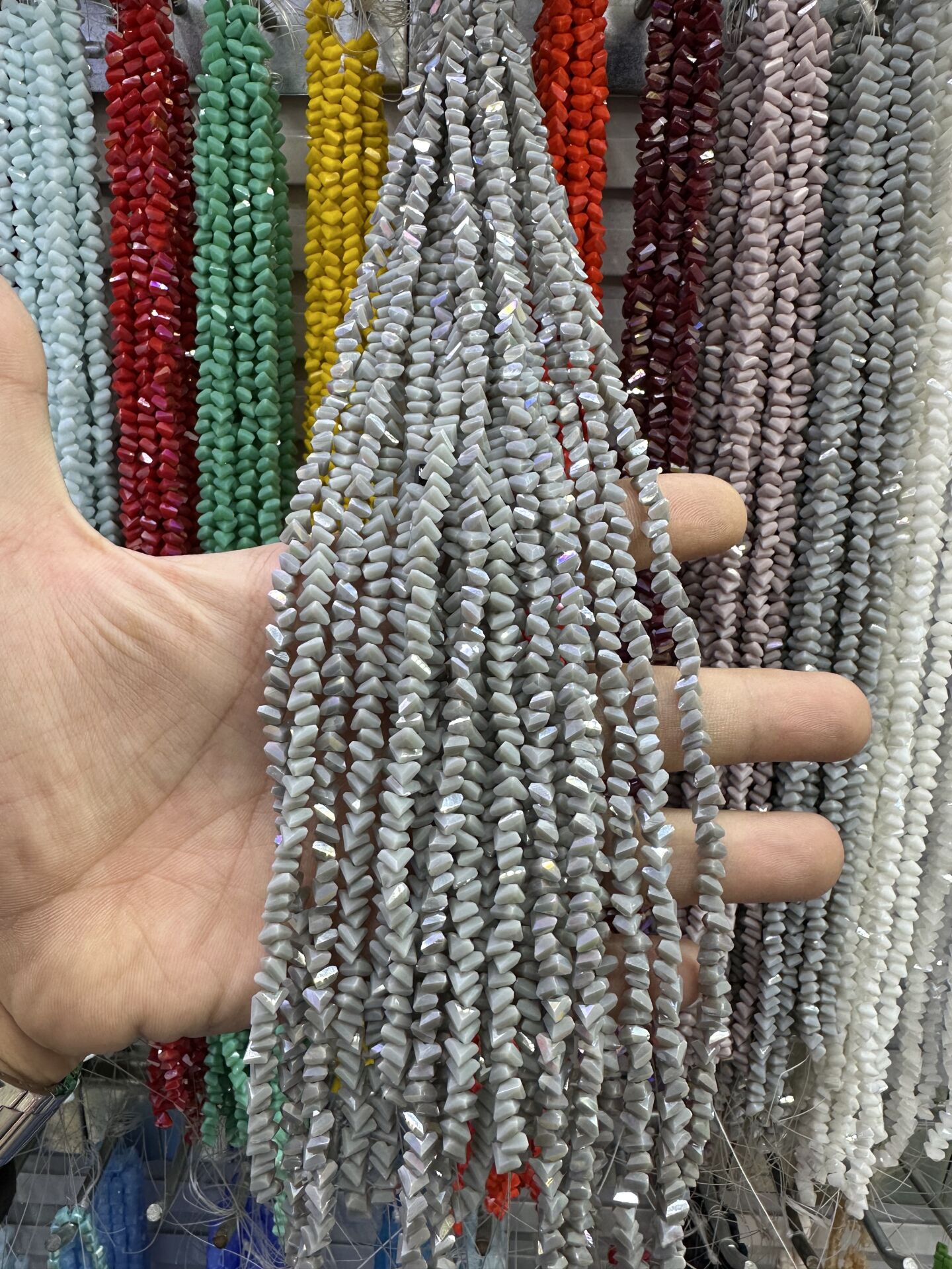 ÜÇGEN KRİSTAL 1 DİZİ 60 - 65 ADET