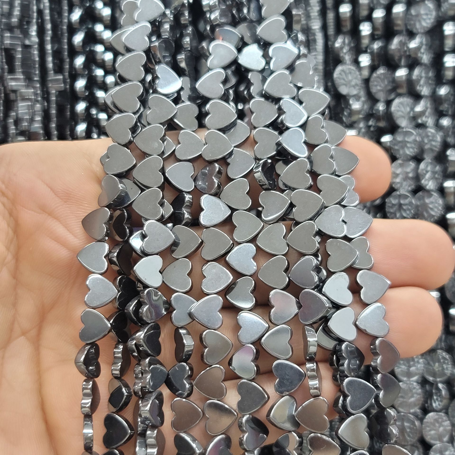 Hematit Taşı Dizide 50 Adet 40CM
