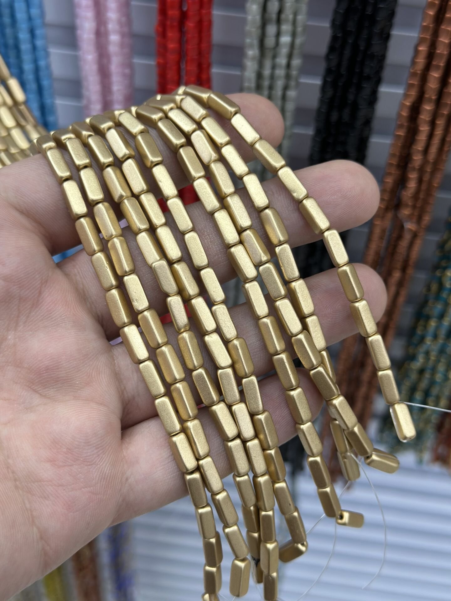 ÇEK BAGET DİZİLİ CAM BONCUK 1 DİZİ 34-37 ADET