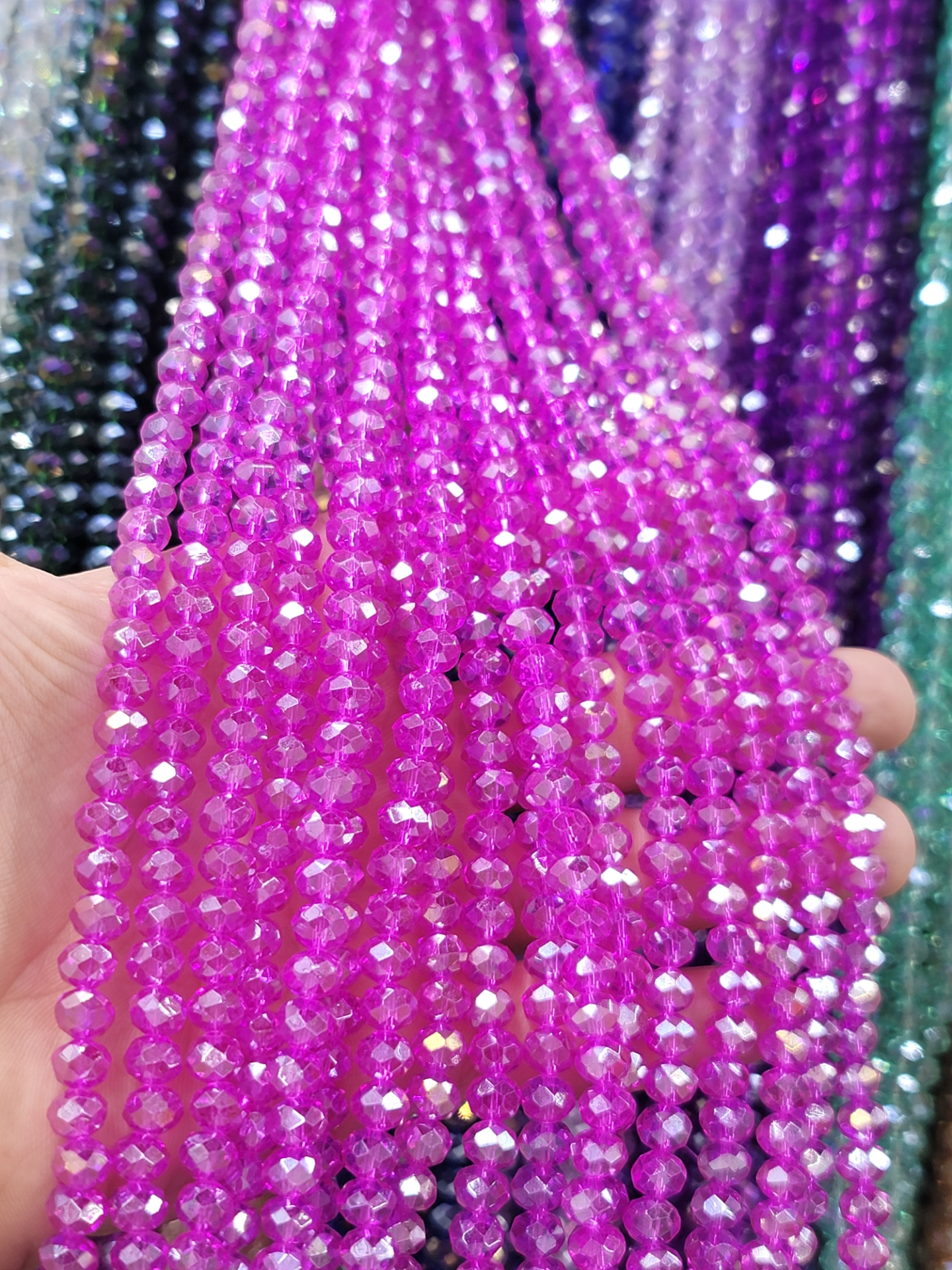 8MM KRİSTAL DİZİDE 60-65 ADET