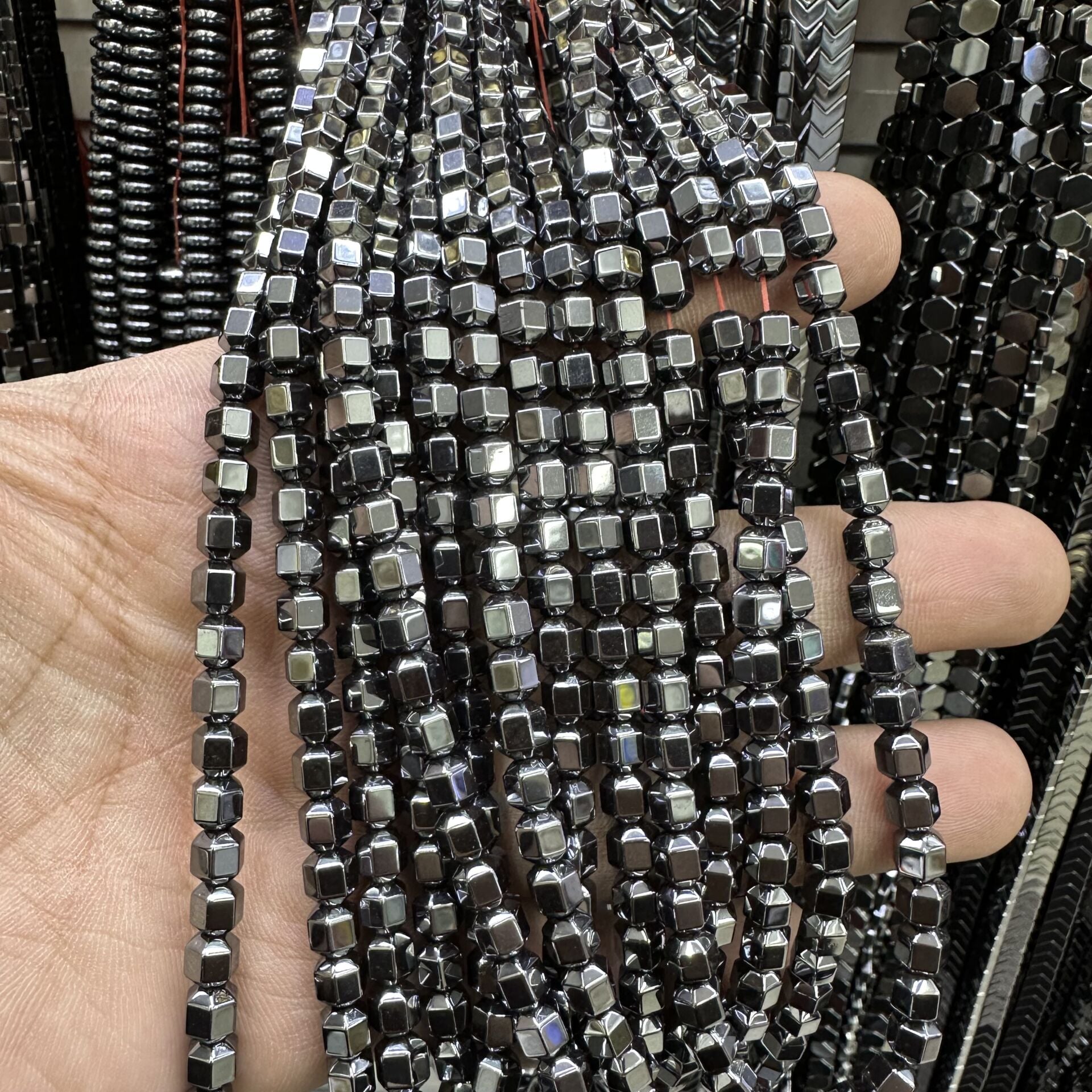 Hematit Taş 1 Dizi 40CM