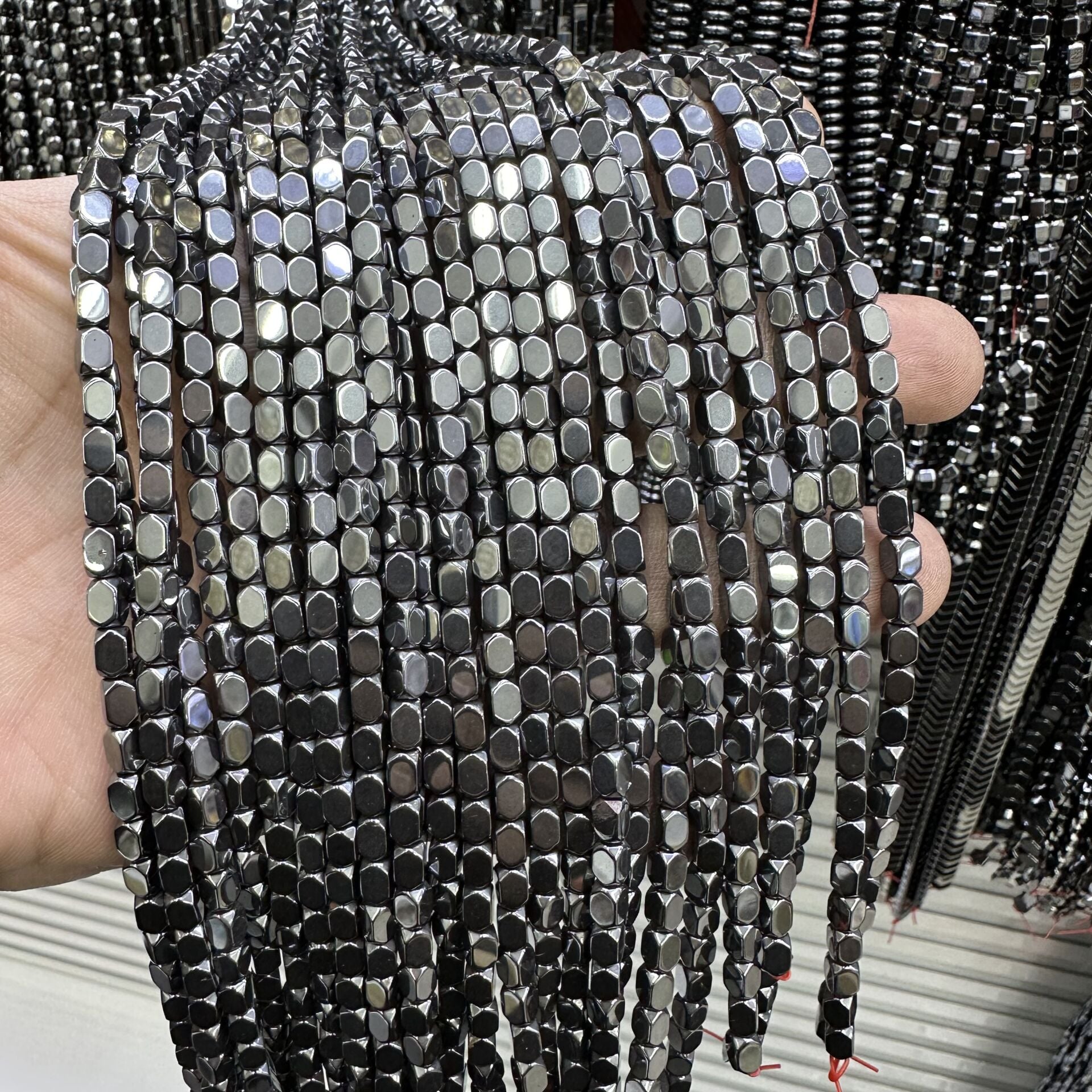 Hematit Taş 1 Dizi 40CM