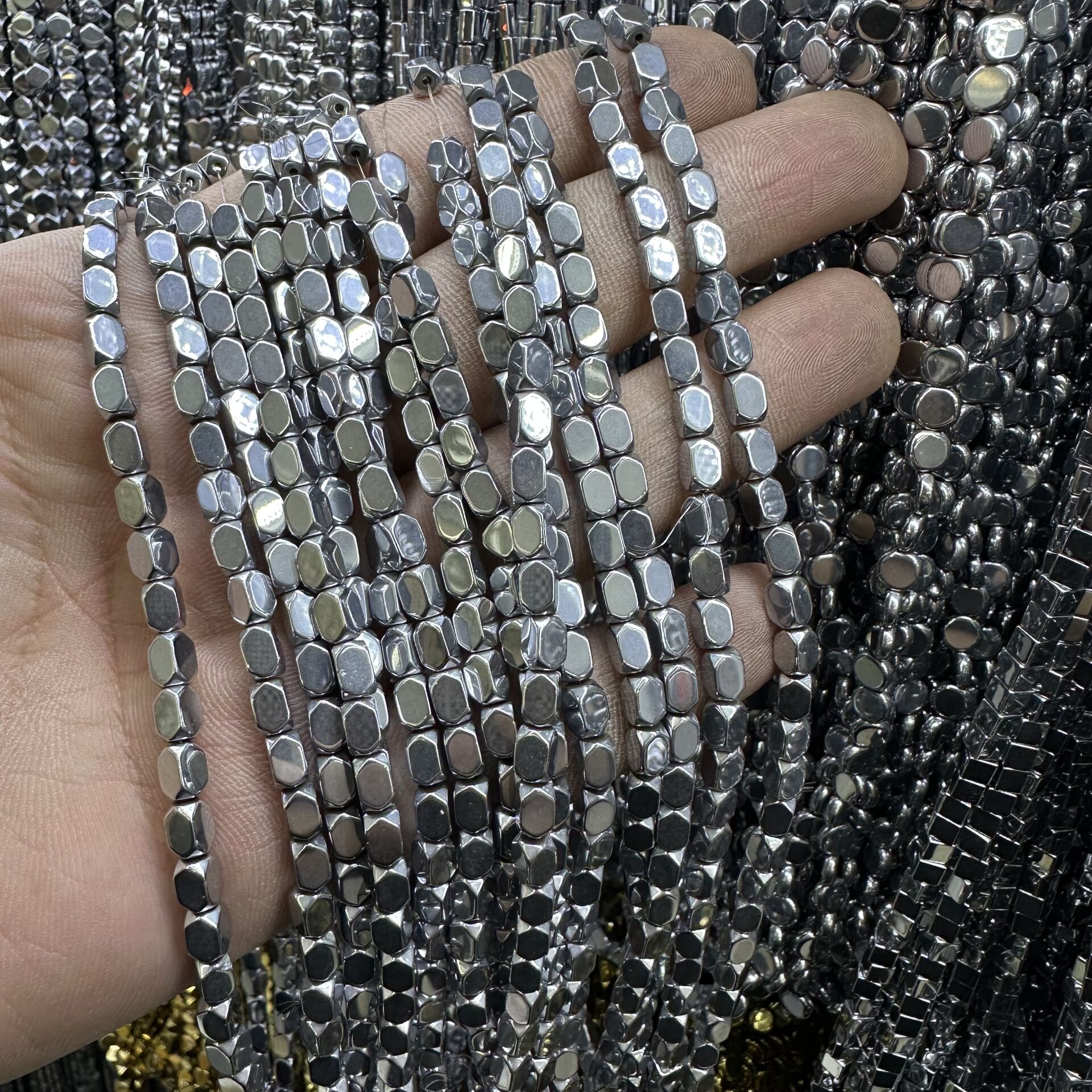 Hematit Taş 1 Dizi 40CM