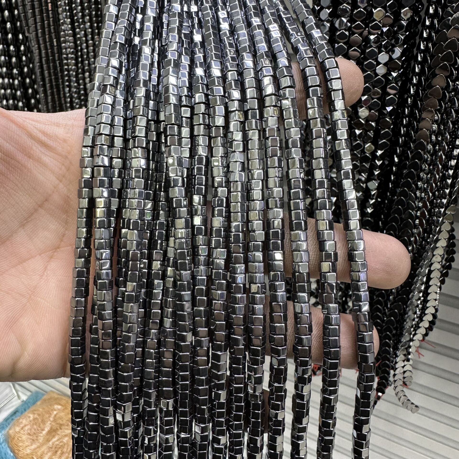 Hematit Taş 1 Dizi 40CM