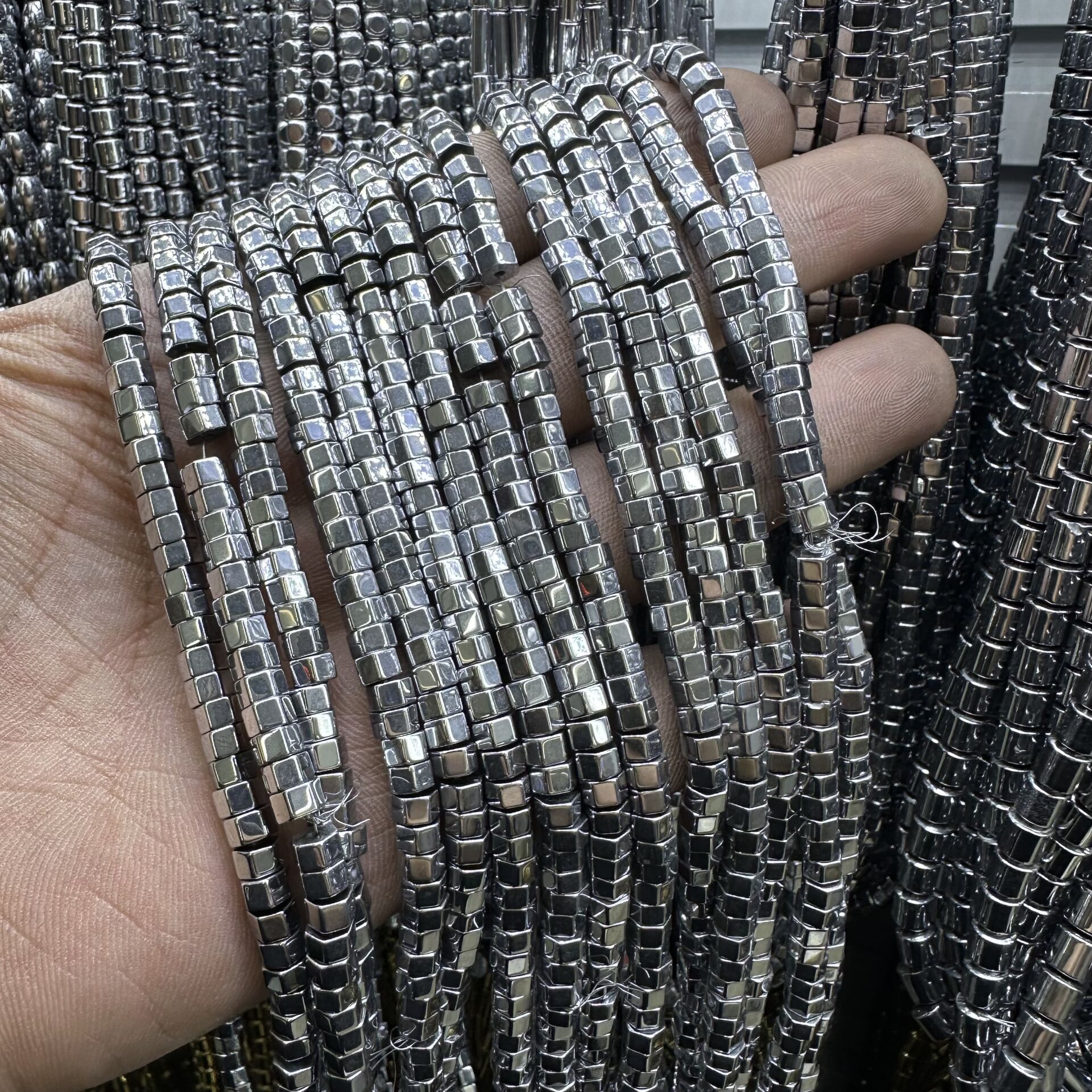 Hematit Taş 1 Dizi 40CM