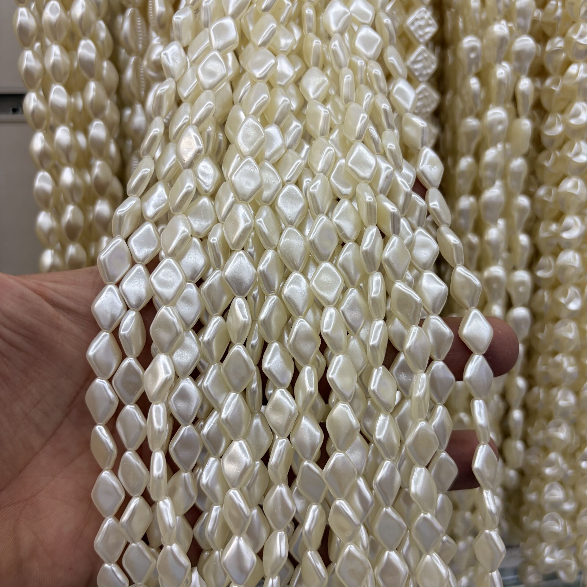 Şekilli Lüks Plastik İnci 1 Dizi 35CM