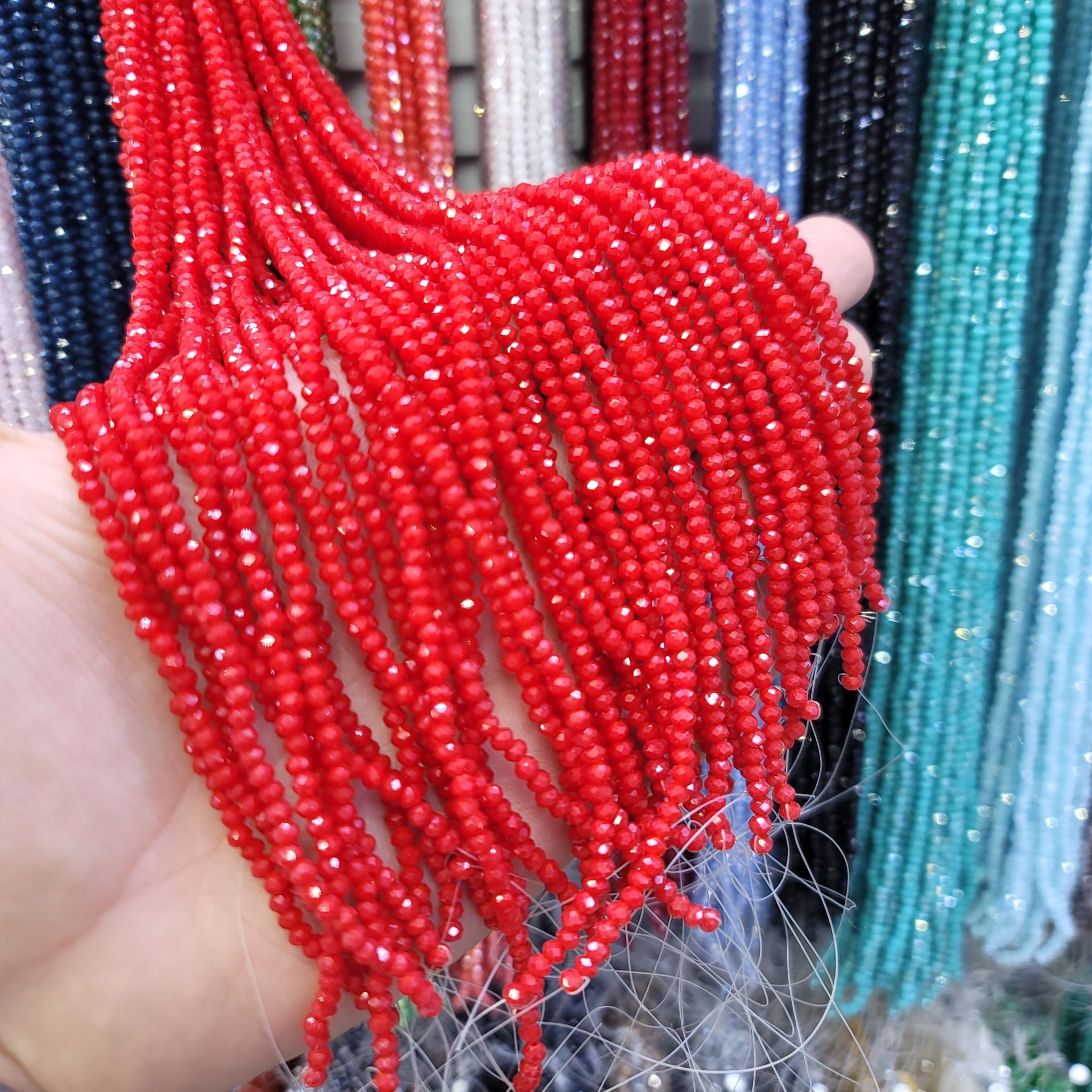 3MM Basık Mat Kristal Dizide 120-130 Adet Kırmızı