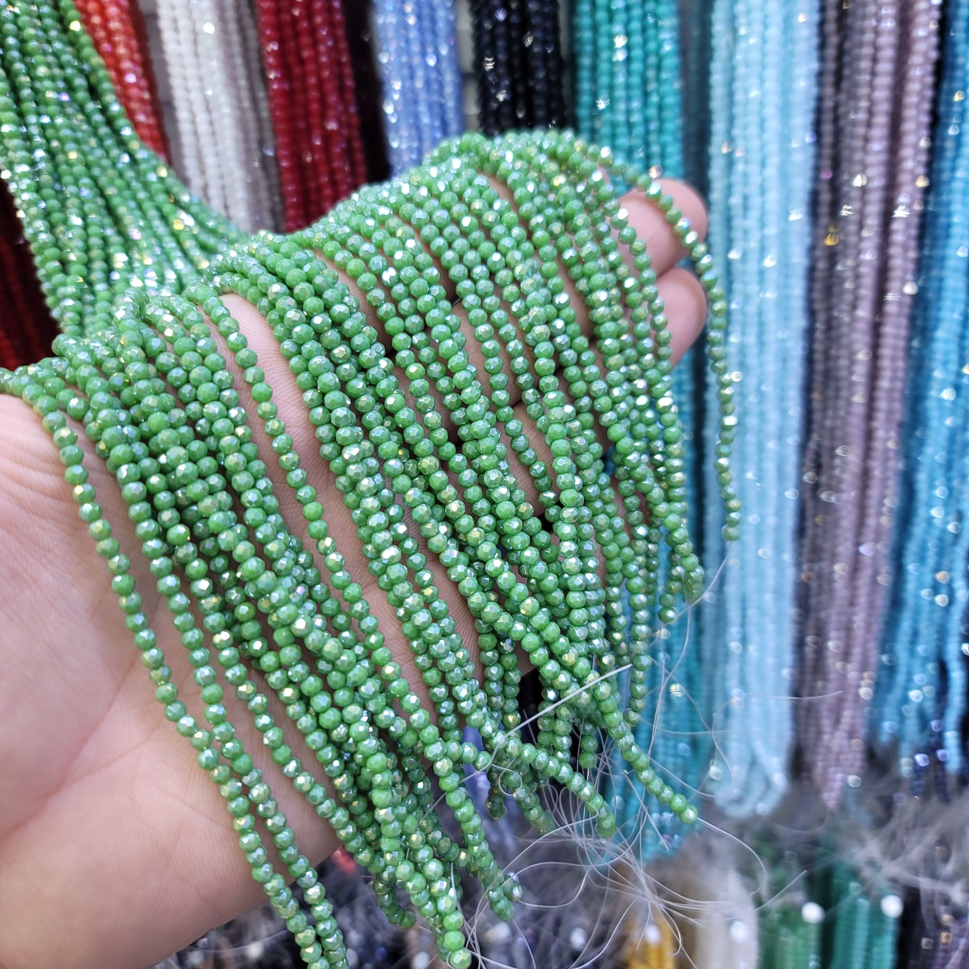 3MM Basık Mat Kristal Dizide 120-130 Adet Yeşil