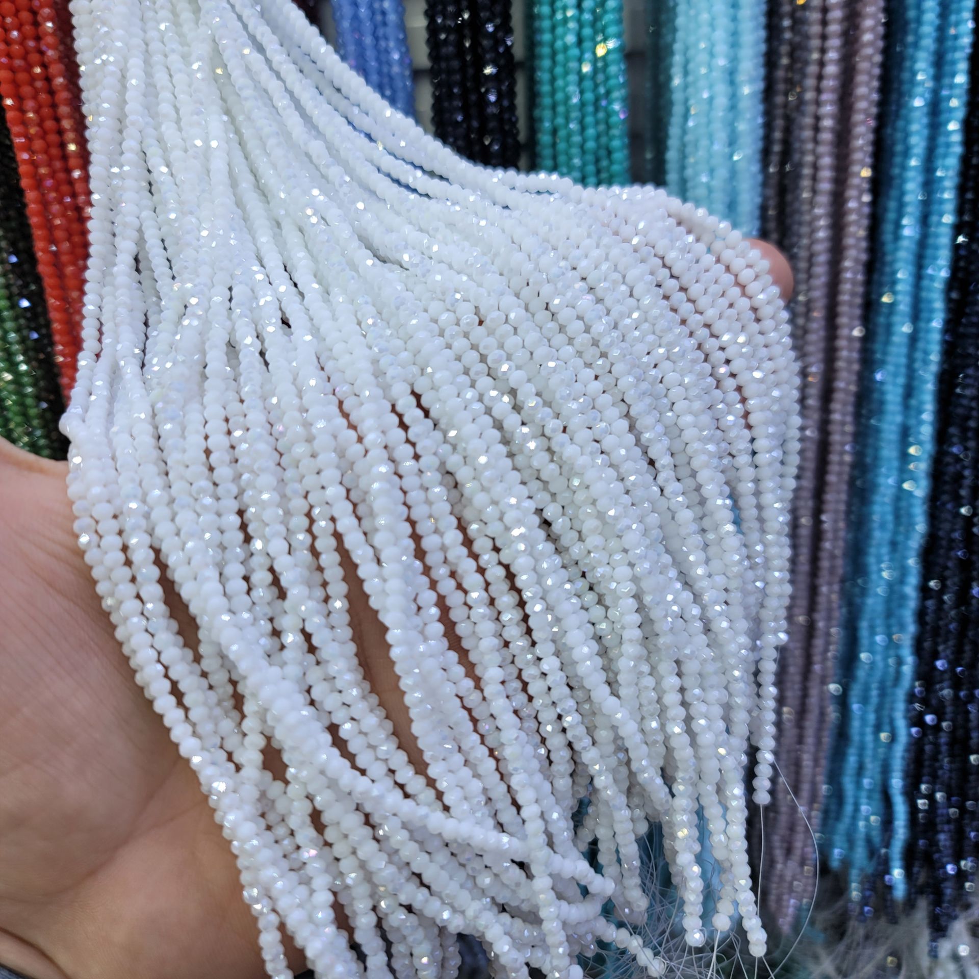 3MM Basık Mat Kristal Dizide 120-130 Adet Beyaz