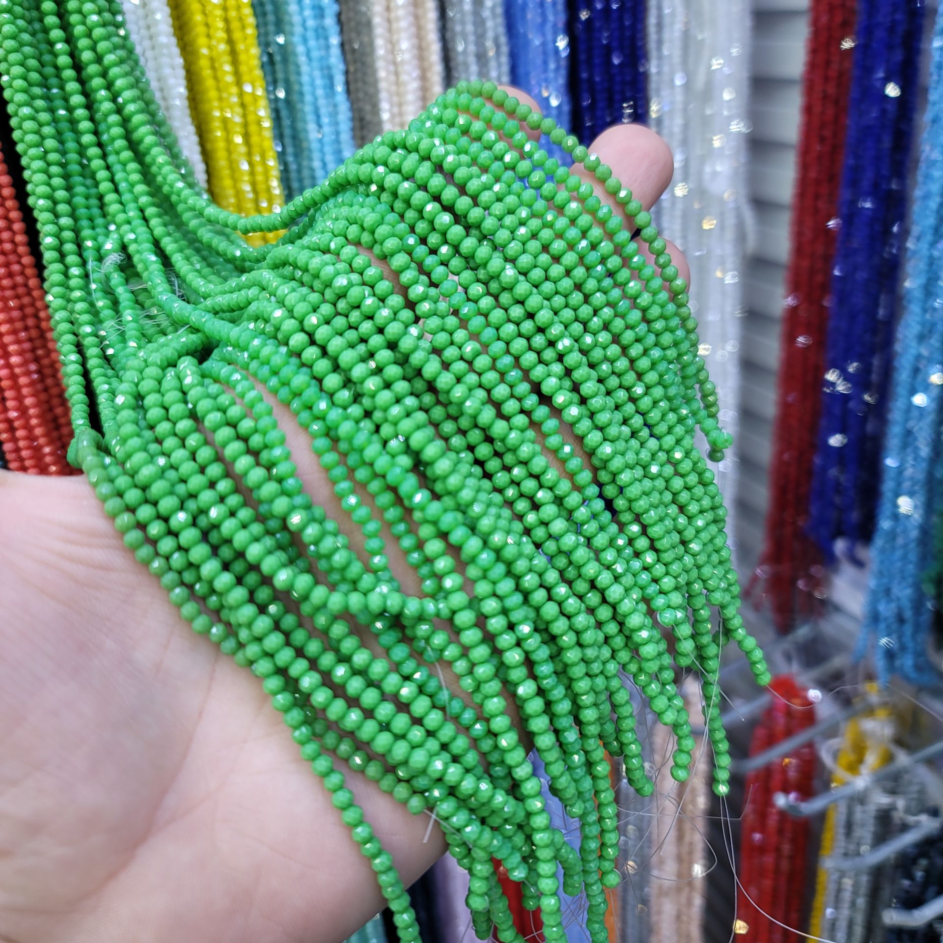 3MM Basık Mat Kristal Dizide 120-130 Adet Yeşil