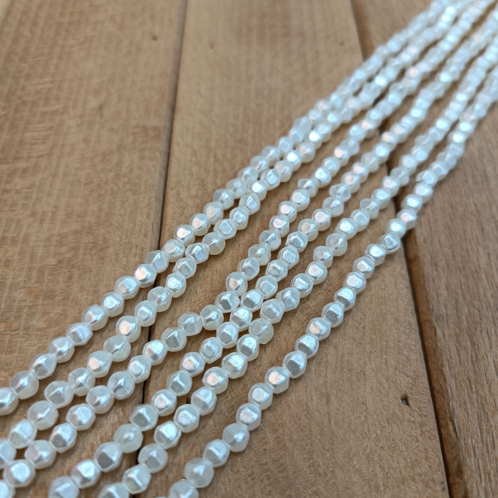 Şekilli İnci 1 Dizi 35CM Krem