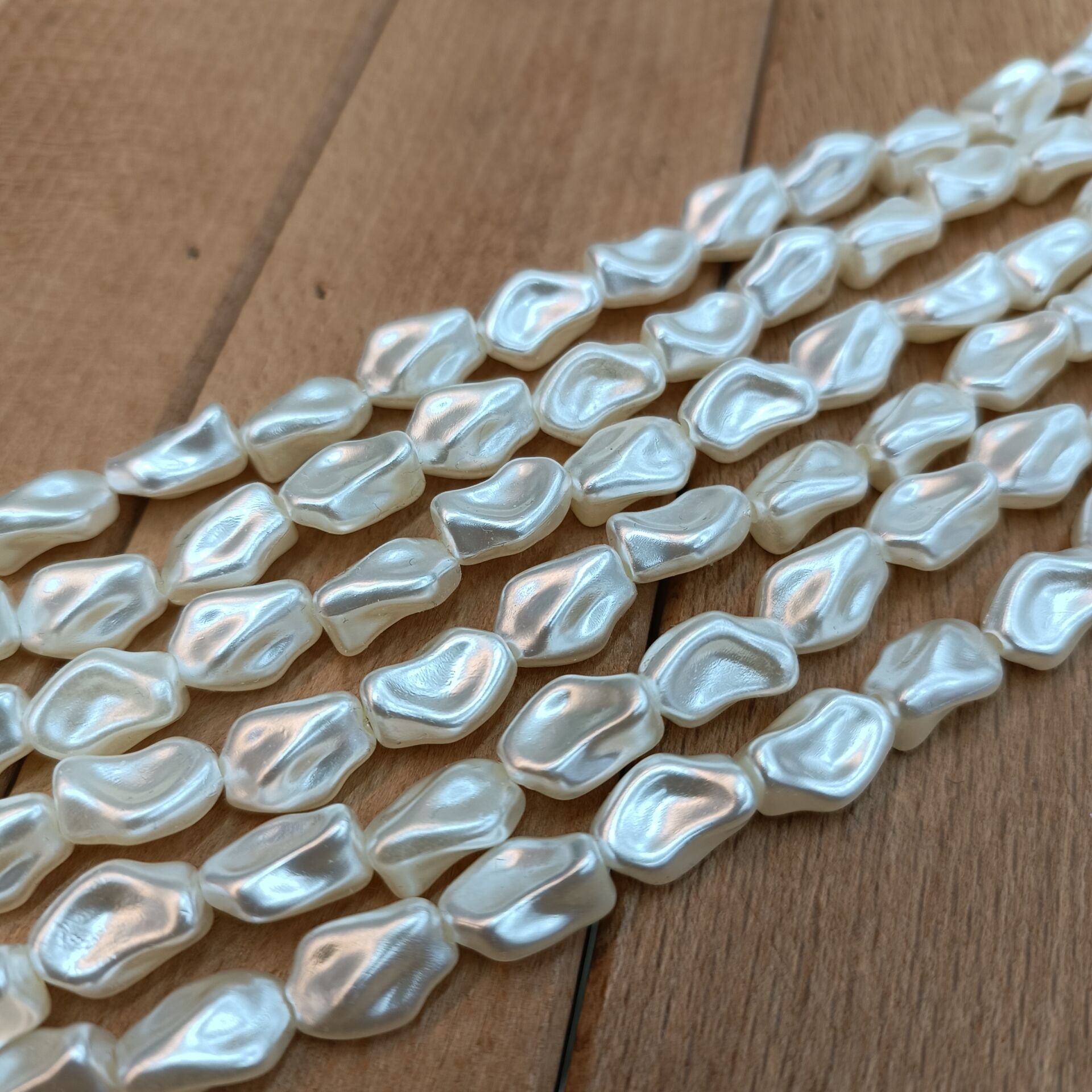 Şekilli İnci 1 Dizi 35CM Krem