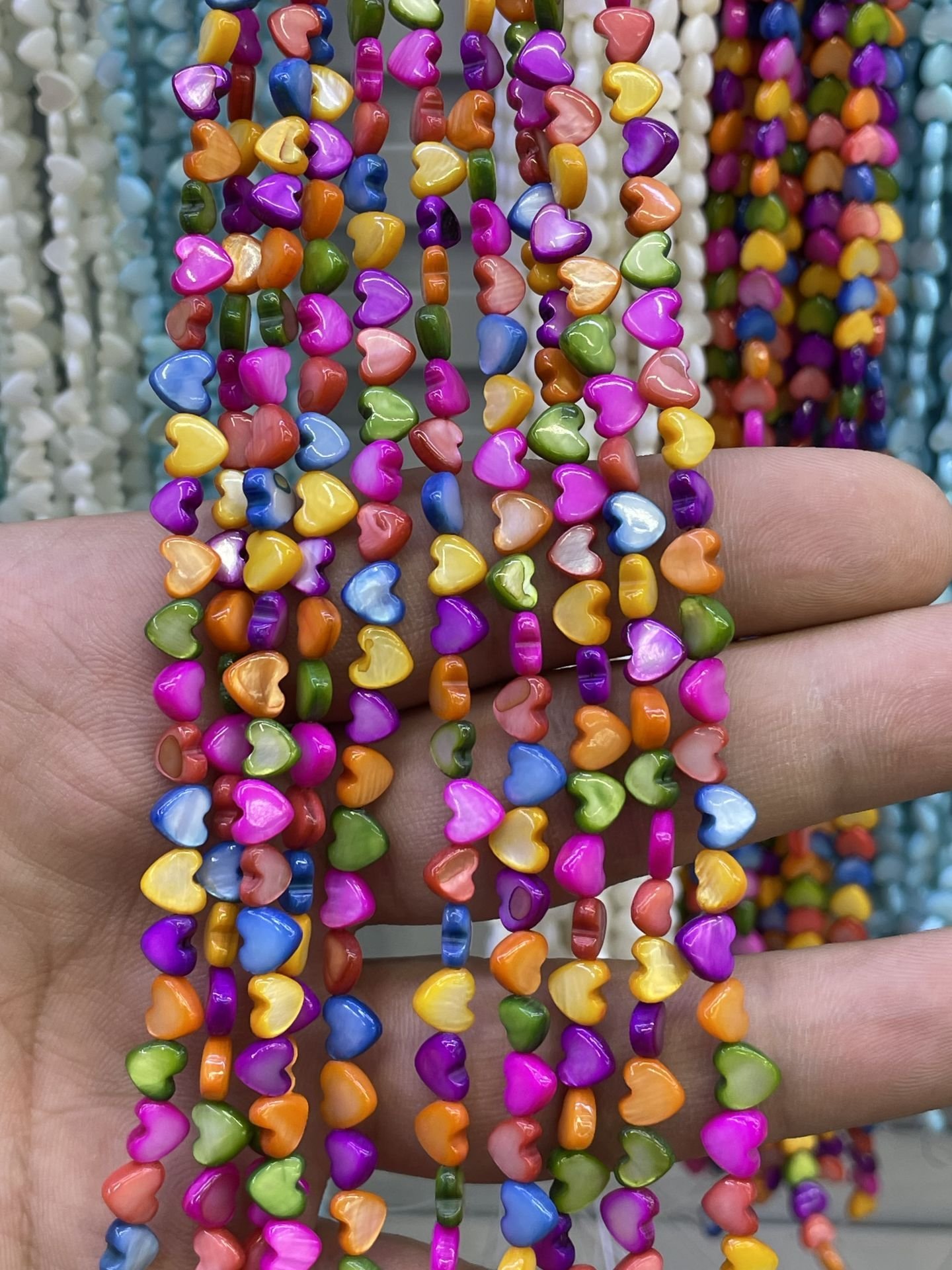 Parlak Renkli Sedef Dizi 35-40 CM 6mm kalp