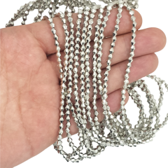 Metalize 4mm Piramit Dizide 110 Adet