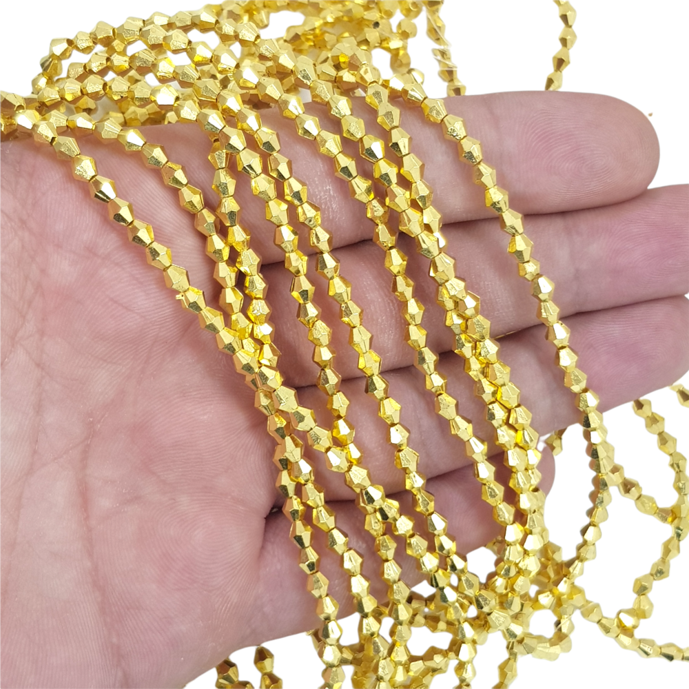 Metalize 4mm Piramit Dizide 110 Adet